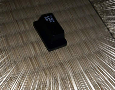 家中驚見《野生CapsLock鍵》看到地上閃過黑影打了才發現不是小強啊啊啊ww