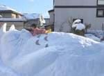 《妹妹太閒玩雪的結果》一個不小心完成了「真人版熊貓」的構圖... 《妹妹太閒玩雪的結果》一個不小心完成了「真人版熊貓」的構圖...