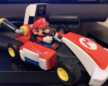 最新逗貓玩具《瑪利歐賽車實況 家庭賽車場》家有毛孩那玩起來會有嶄新不同的體驗