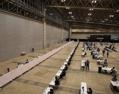 偶像握手會的防疫對策《AKB48線上見面會》會場內的特殊景象引發熱烈討論