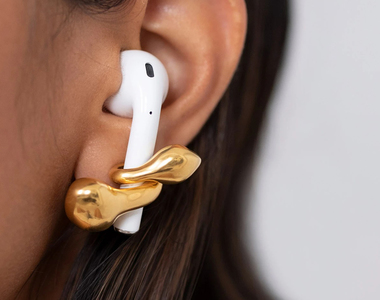 《AirPods防掉耳環》印度飾品品牌推出專用耳環，幫你牢牢抓住你的耳機♪
