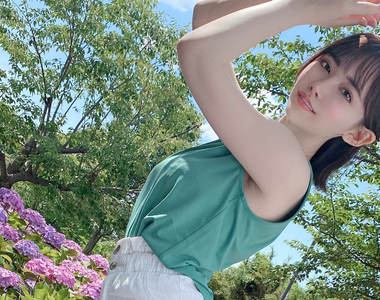 《AV女優深田えいみ》曬穿搭照不小心拍到路人 修背景意外演變成惡搞改圖大賽