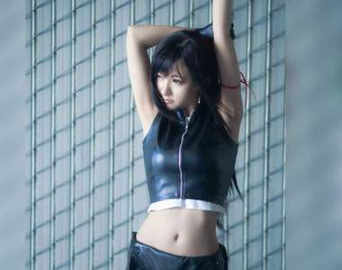 角色cosplay《最終幻想蒂法》美國正妹Airyll的好身材讓人看了熱起來