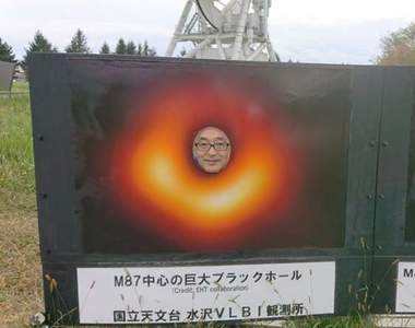 《珍奇挖洞拍照看板》人生從來沒想過竟然能有變成黑洞的這天(探頭)wwww