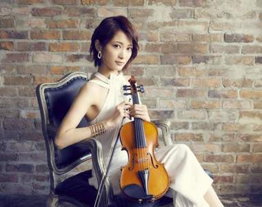 美女小提琴家《Ayasa channel》小提琴優美的樂聲讓我越聽越陶醉