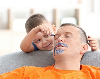 《衝擊育兒景象》親眼看到兒女第一次肇事逃逸，就是在自己的家裡XD