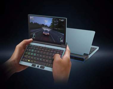 小巧又精緻《OneGX1》是台電腦也可以是一台遊戲機喔