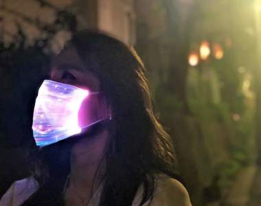 《七彩發光口罩》多了閃閃LED燈，讓你連戴上口罩一樣超有存．在．感ww