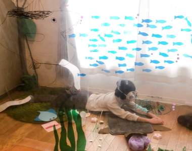 新冠肺炎停課《女兒在家自製水族館》水槽裡的海中生物也完全再現......