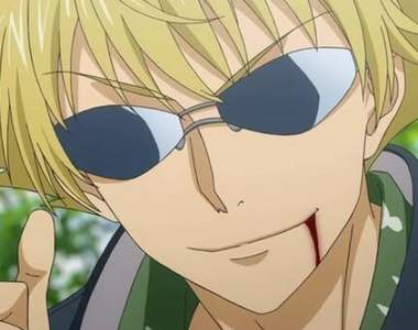 抓到了齁《男友戴墨鏡偷吃被抓包》鏡片反射的修長美腿恩恩啊啊