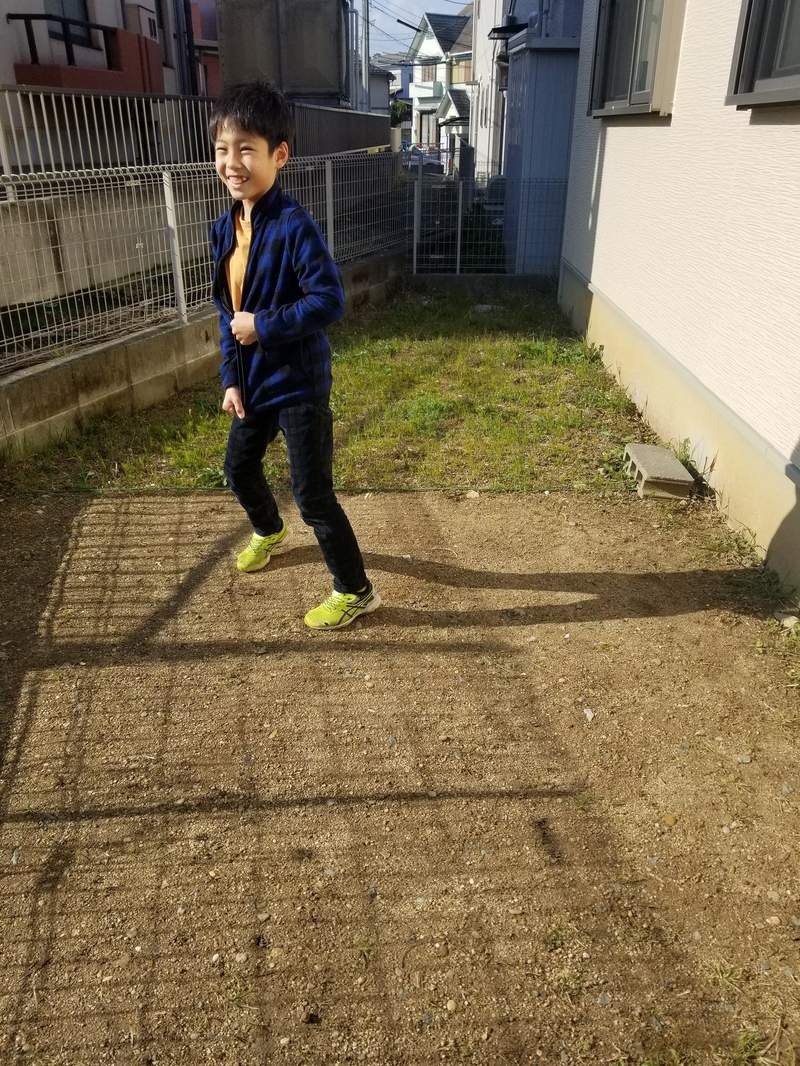 圖片10 《跑來跑去除草大作戰》放兒子天天在院子跑步的結果,雜草終於不再長出來!? | 宅宅新聞