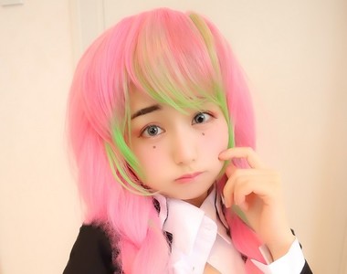 慶祝《鬼滅票房200億》放個妹子「くりえみ」的戀柱cos給大家養眼一下