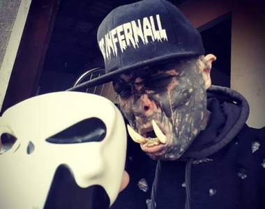  《巴西半獸人》15歲刺青35歲肉體改造，他追尋著自由與自己理想中的樣子