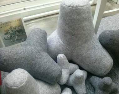中部粽《消波塊抱枕》聖誕節交換禮物收到這個,心應該會整個涼掉吧XD