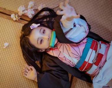 抱走不解釋《最可愛彌豆子cosplay 豬小糖》小心你的想法,不然警察等等就按門鈴了