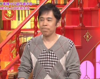 《老婆要求處理公仔收藏》搞笑藝人岡村隆史聊起新婚生活 結婚一個月就被網友認定娶毒妻