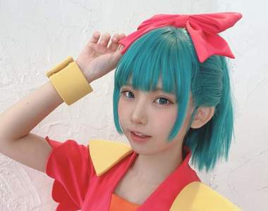 魔神英雄傳《忍部火美子Enako》對工作努力的她表示,希望能賺5000兆日元