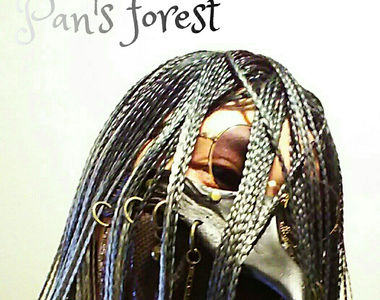 《法律禁止口罩轉賣》面具藝術家喊冤躺著也中槍 這看起來像是防疫口罩嗎?