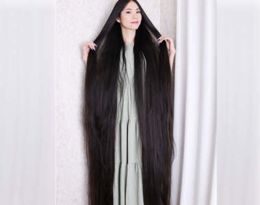 真人長髮公主《Rin Kambe / 神戸リン》15年沒剪的頭髮長度比身高還高