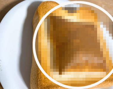 又見《料理悲劇》原本期望融化牽絲的起司，竟然呈現這種狀態躺在那邊...ww