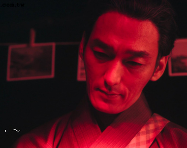 《日劇點出年輕人不懂暗房問題》他在進行某種恐怖儀式嗎?知道的人都是從哪裡知道的?