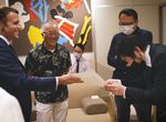 《法國總統馬克宏》造訪日本比起首相更想見漫畫家 被爆料指名鬼滅之刃和進擊的巨人作者 《法國總統馬克宏》造訪日本比起首相更想見漫畫家 被爆料指名鬼滅之刃和進擊的巨人作者