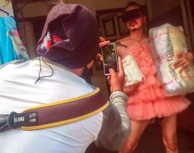 菲律賓流行《取貨時尚》小姐簽收...等等！先幫姐拍張照片先❤