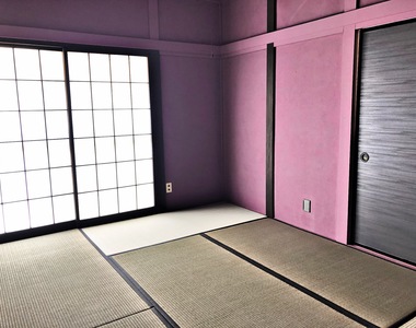 《外國人喜歡的日式房屋裝潢》老屋和室改造成紫色 日本人傻眼直呼根本是遊郭
