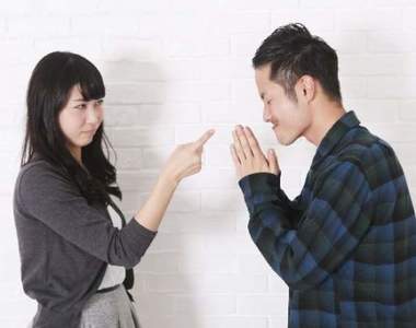 網友分享《結婚前要先確認的價值觀》我只穿一條內褲在客廳晃,不知道未來的老婆在不在意這件事