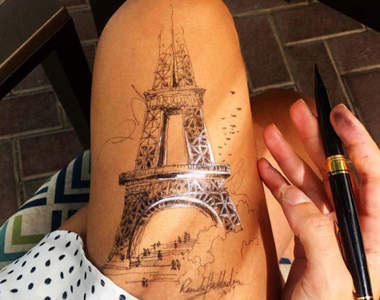 大腿畫家《randahaddadin》自己的修長美腿就是最適合的畫布