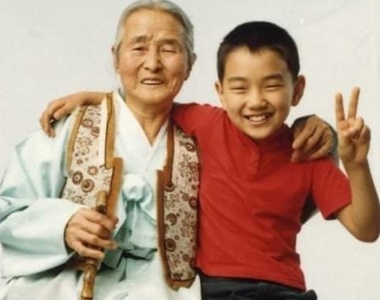 比催淚更催淚～感人韓片《有你真好》奶奶離世  享壽95歲