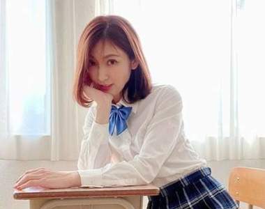 【有片】38歳回穿制服《熊田曜子》這是3個小孩的媽媽應有的體態嗎？太強啦