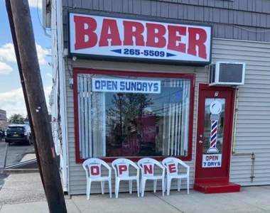 網友分享《奇葩裝潢設計》我剛剛有種想要進理髮店點漢堡的衝動