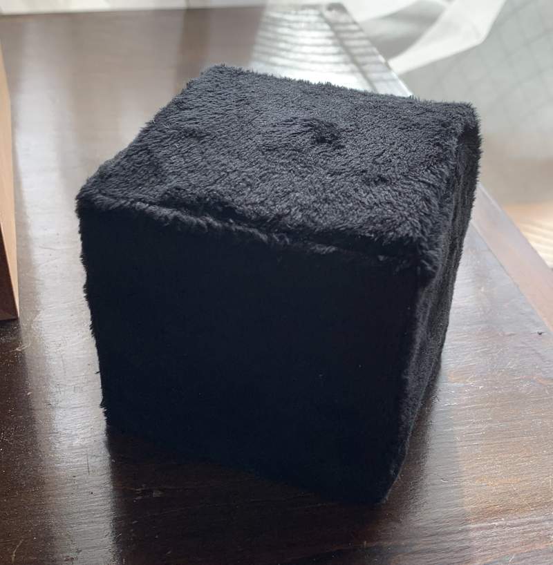 圖片7 家中驚見《方形貓》沒有擠進容器就能呈現的完美四角,不禁疑問貓到底是液體還固體? | 宅宅新聞