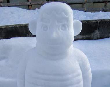 雪人胖虎《一人雪人祭典》盛雪路邊奇景留意你家附近有沒有高手出沒喔
