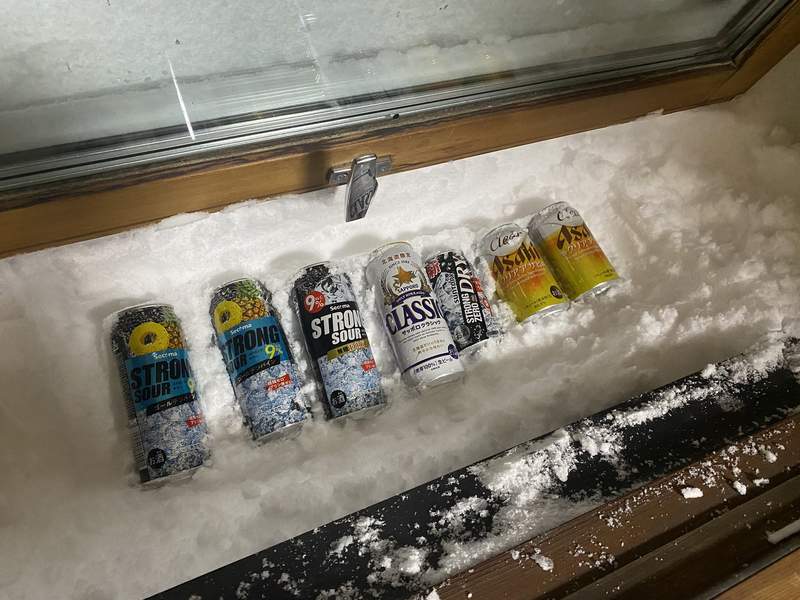 圖片8 《開窗就有天然冰箱》日本降下紀錄性大雪,窗外滿是積雪只好這樣苦中作樂ww | 宅宅新聞
