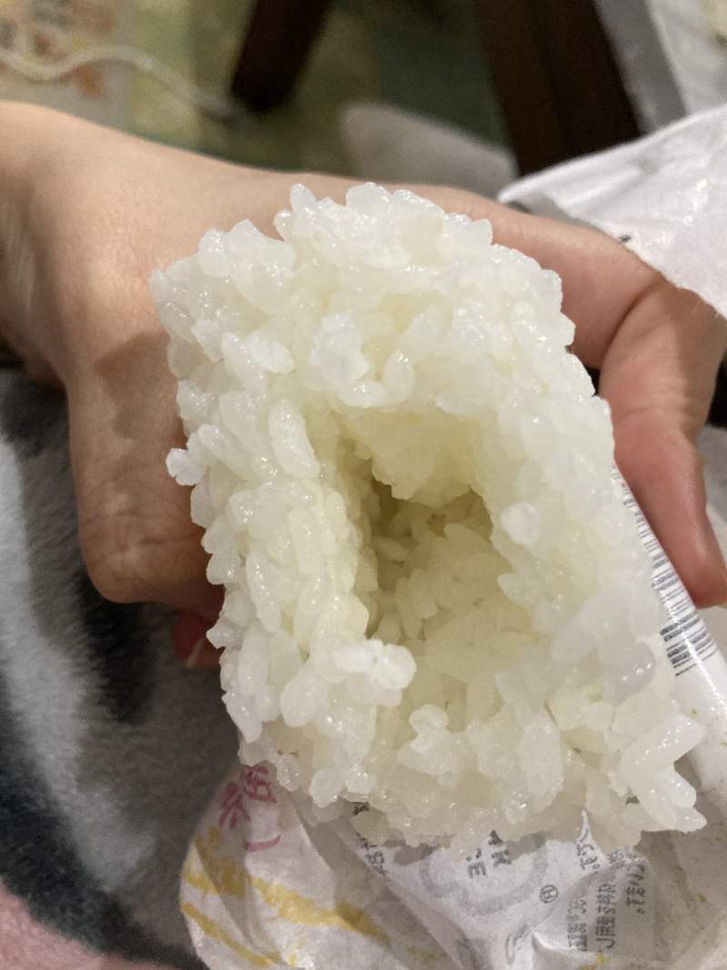 圖片7 空氣飯糰?《鹽味飯糰包空氣》日本7-11鹽味飯糰裡的不明空洞引發推特熱議 | 宅宅新聞