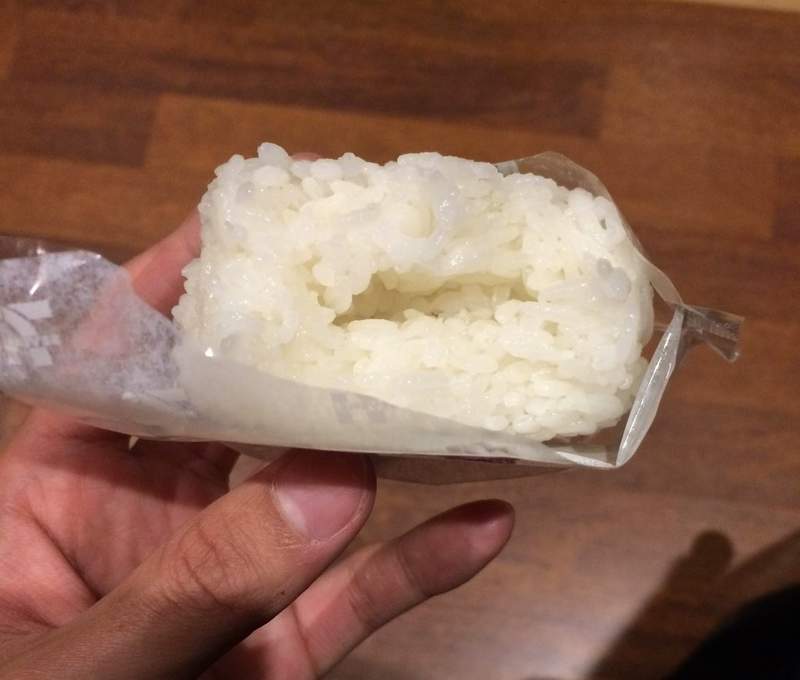 圖片9 空氣飯糰?《鹽味飯糰包空氣》日本7-11鹽味飯糰裡的不明空洞引發推特熱議 | 宅宅新聞