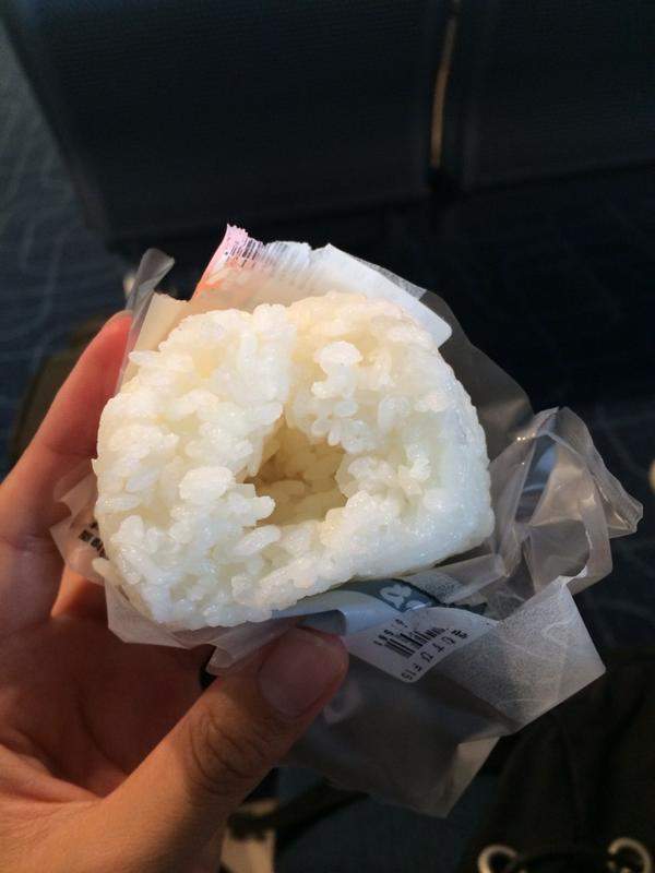 圖片11 空氣飯糰?《鹽味飯糰包空氣》日本7-11鹽味飯糰裡的不明空洞引發推特熱議 | 宅宅新聞