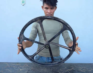 什麼都能拿來射的男人《CAMBO LIFESTYLE》自製自行車輪弓箭,不但好射而且威力還超高