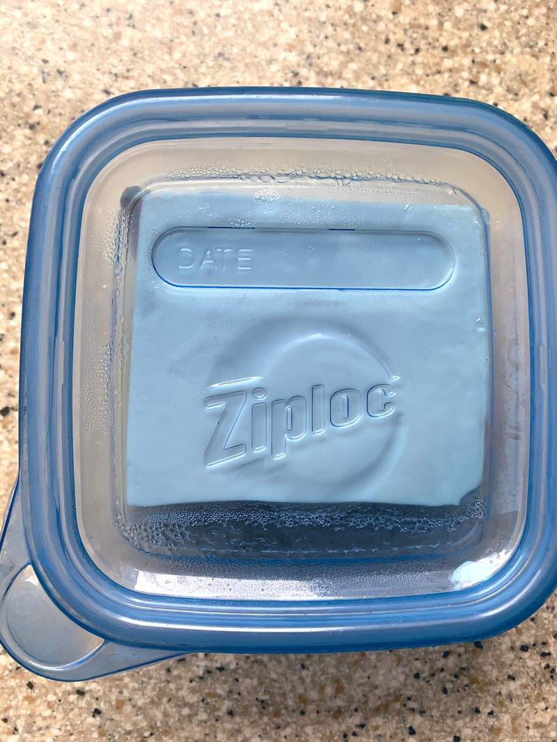 用ziploc保鮮盒放豆腐的結果 原本樸素的豆腐竟然變身自帶logo的帥豆腐
