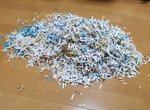 《演唱會門票丟進碎紙機》明天就要開演了怎麼辦?粉絲熬夜努力拼回去的結果是…… 《演唱會門票丟進碎紙機》明天就要開演了怎麼辦?粉絲熬夜努力拼回去的結果是……