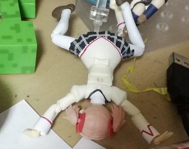 《公仔收藏家們的哀號》日本東北強震再現 不希望寶貝斷手斷腳務必做好防震措施