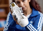 這個貝殼鞋頭似乎有點不一樣!?《adidas x LEGO》推出樂高版本adidas Originals Superstar! 這個貝殼鞋頭似乎有點不一樣!?《adidas x LEGO》推出樂高版本adidas Originals Superstar!
