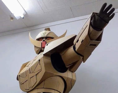 玩家製作《瓦楞紙∀鋼彈》完全還原機體特色而且還能整套穿起來