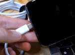【有片】駭客製作USB Type-C的《iPhone》上拍賣,一隻喊價超過14,900美元! 【有片】駭客製作USB Type-C的《iPhone》上拍賣,一隻喊價超過14,900美元!