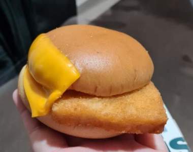 各種奇葩漢堡IG《mcsenget》起司變成撒隆巴斯這種我可以(吃)