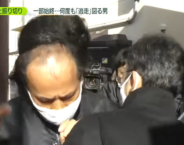 《詐欺犯逮捕實錄》玩你追我跑不小心扯掉假髮 觀眾都不記得新聞在報什麼了