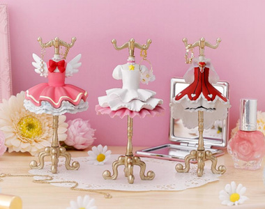 《庫洛魔法使服裝飾品架扭蛋》稀有隱藏版上還趴了一隻小可超可愛