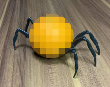 網友開發《螃蟹扭蛋的嶄新玩法》細思極恐很像是小時候看過的可怕畫面